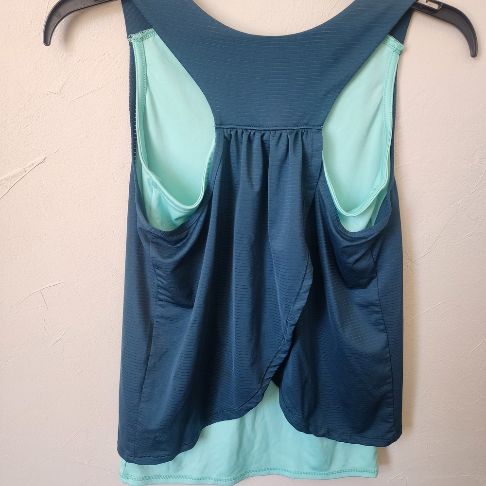 Womens Size Large Tank Top Bundle - Picture 10 of 13